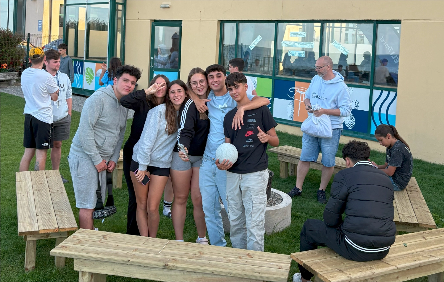 Pic-19-Ireland-Beach-Hotel-Outdoors-Club-Group